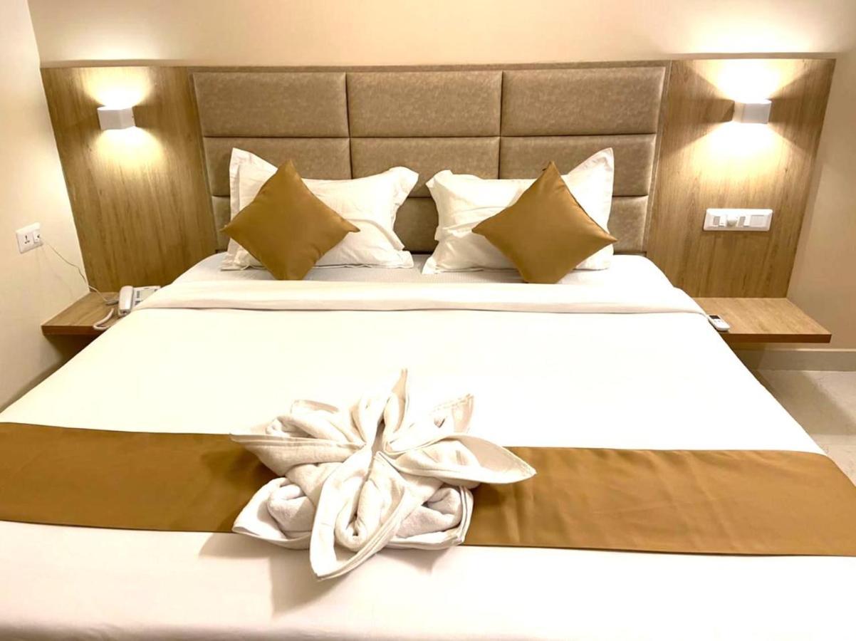 Tag Hotels Irugur Buitenkant foto