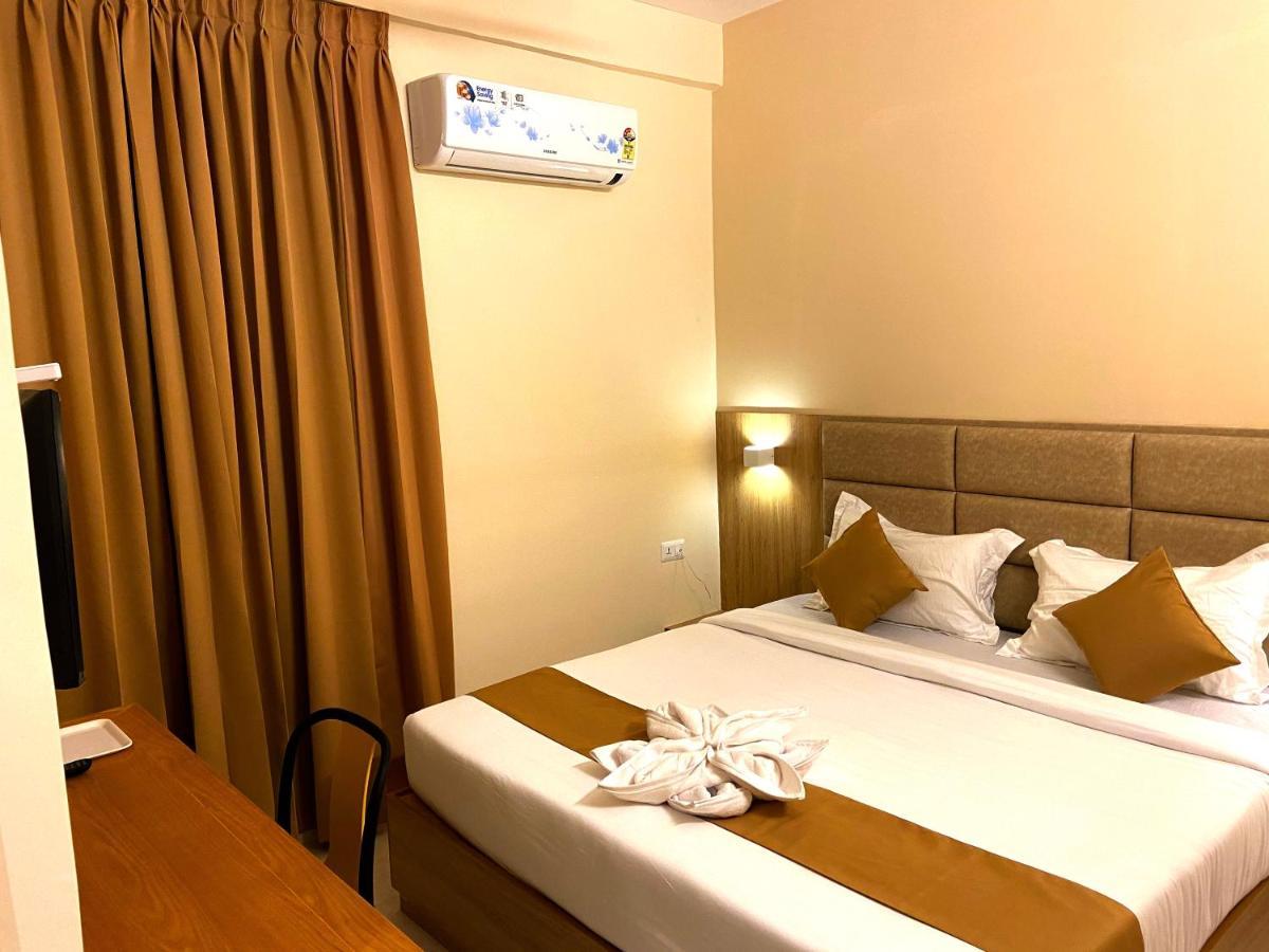 Tag Hotels Irugur Buitenkant foto