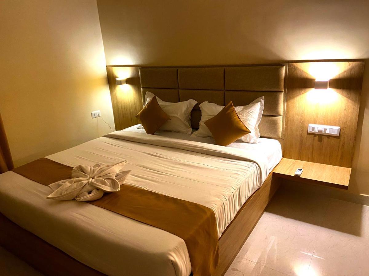 Tag Hotels Irugur Buitenkant foto