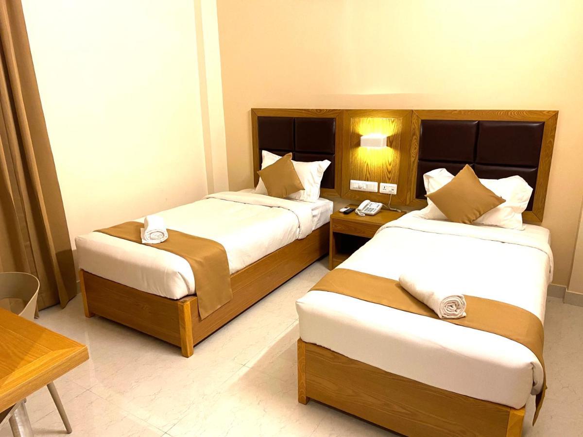 Tag Hotels Irugur Buitenkant foto